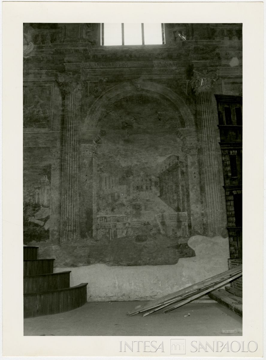 Sabbioneta, Teatro Olimpico: particolare della parete sinistra con affresco che rappresenta la Piazza del Campidoglio, agosto 1964 (Foto Maccagni)