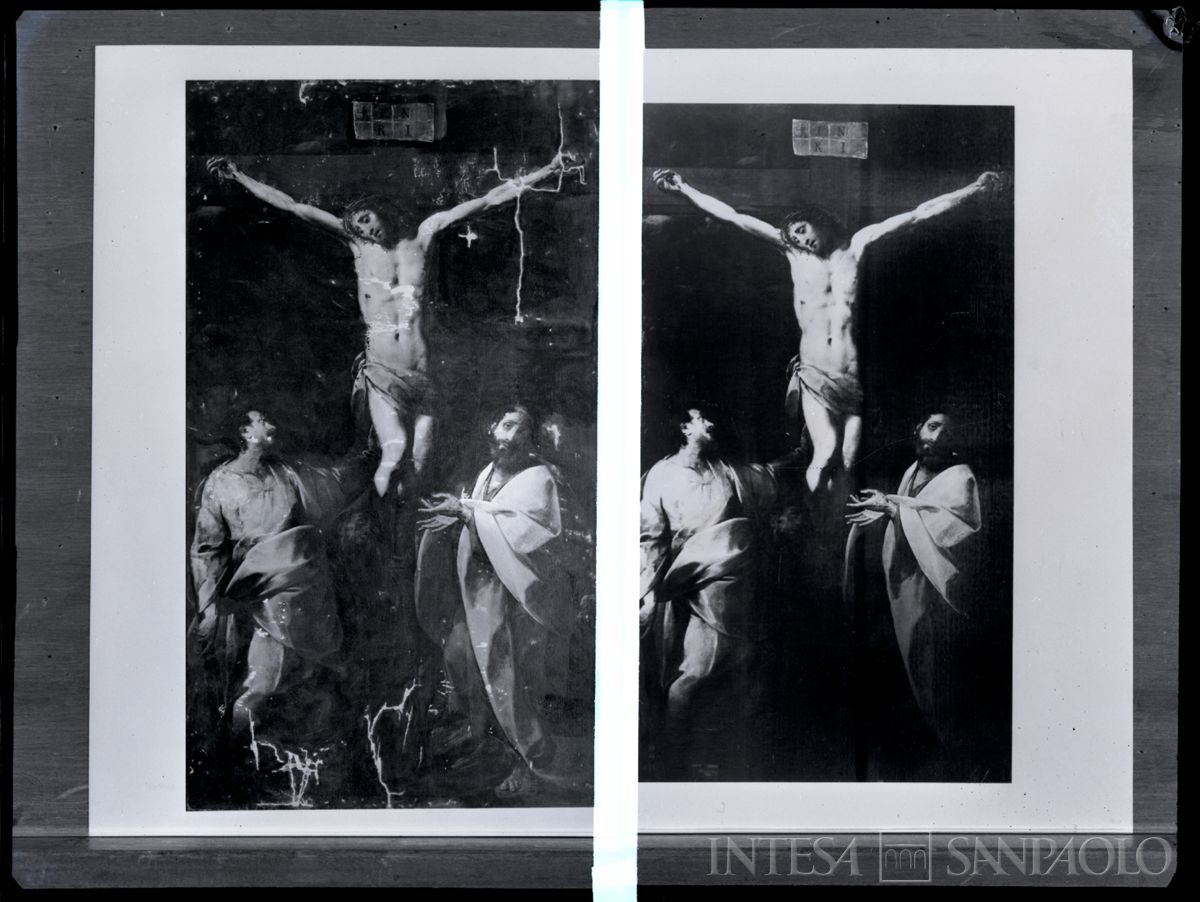 Venegono, Seminario Arcivescovile: negativo di una riproduzione del dipinto del Cerano Crocifisso con i Santi Giacomo, Filippo e Francesco prima e dopo il restauro, 1963-1964