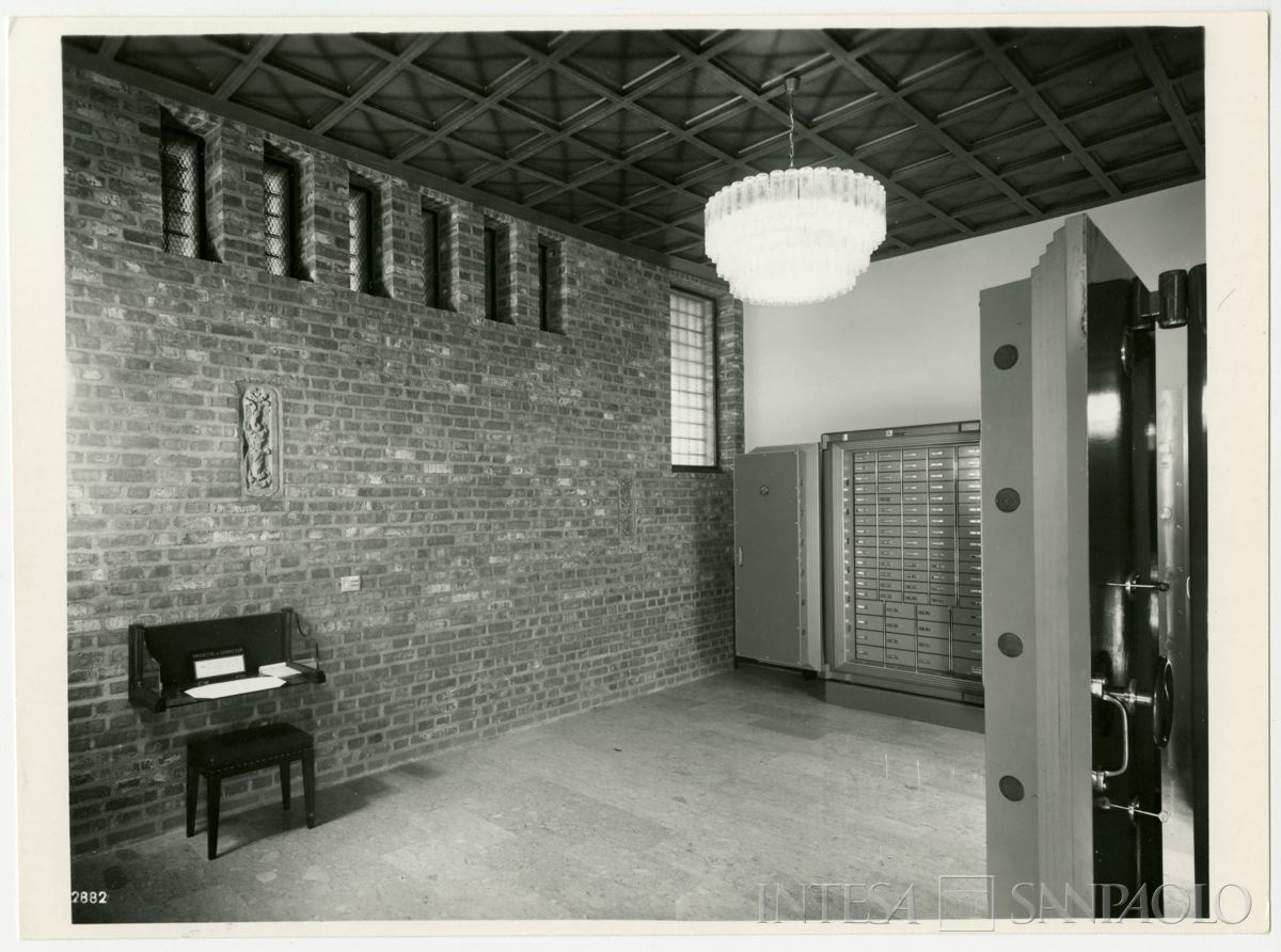 Cariplo, cassette di sicurezza della filiale di Castelnuovo Scrivia, 10 marzo 1969 (Vincenzo Aragozzini)