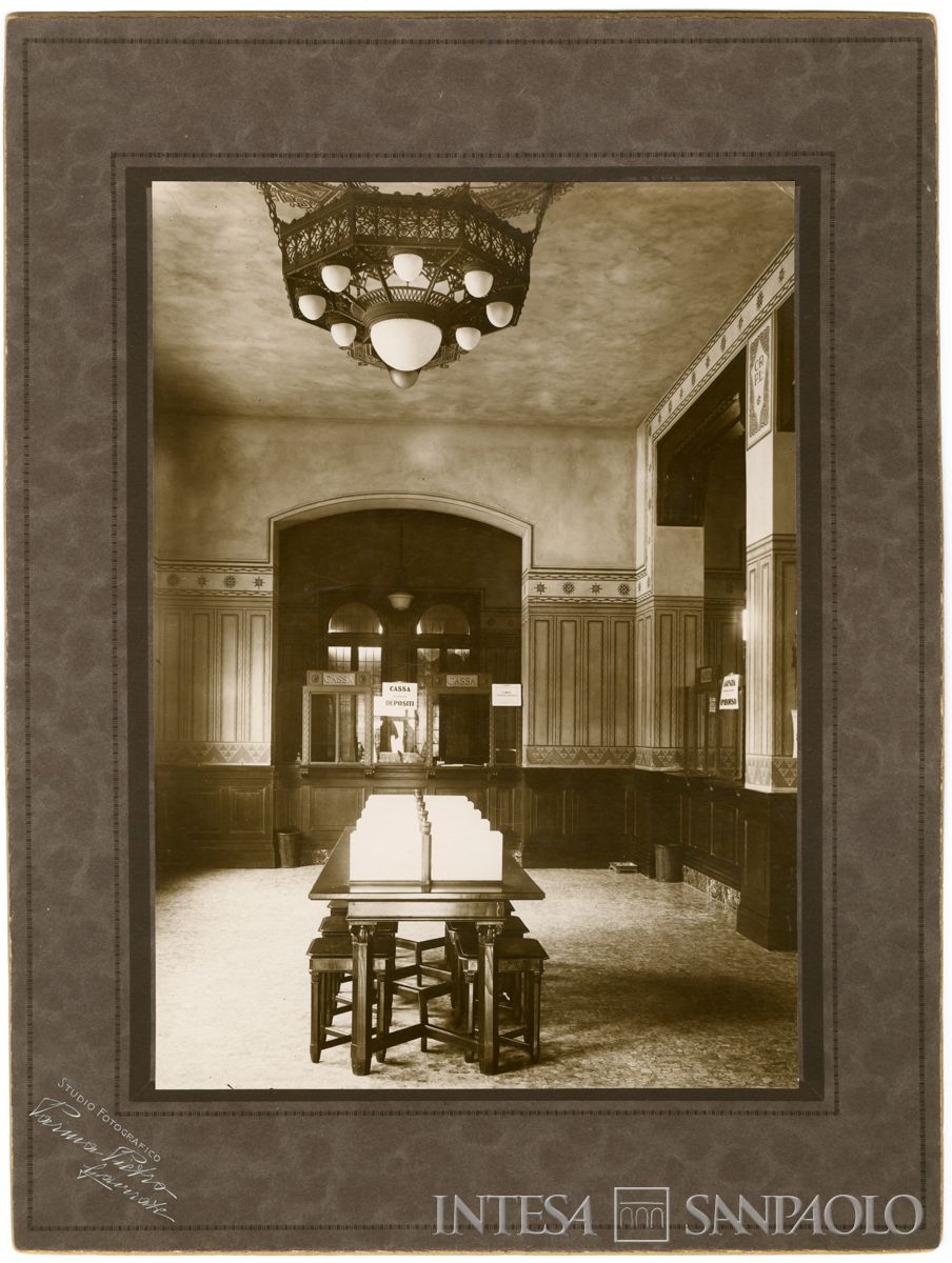 Cariplo, salone del pubblico della filiale di Gavirate, 1929 (Pietro Parma)