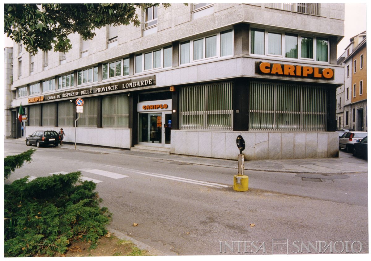 Cariplo, esterno della Sede di Lecco, novembre 1997 (Dino Sala)