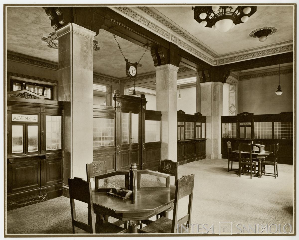 Cariplo, salone del pubblico della filiale di Legnano, 1927 (Giovara e Figli)