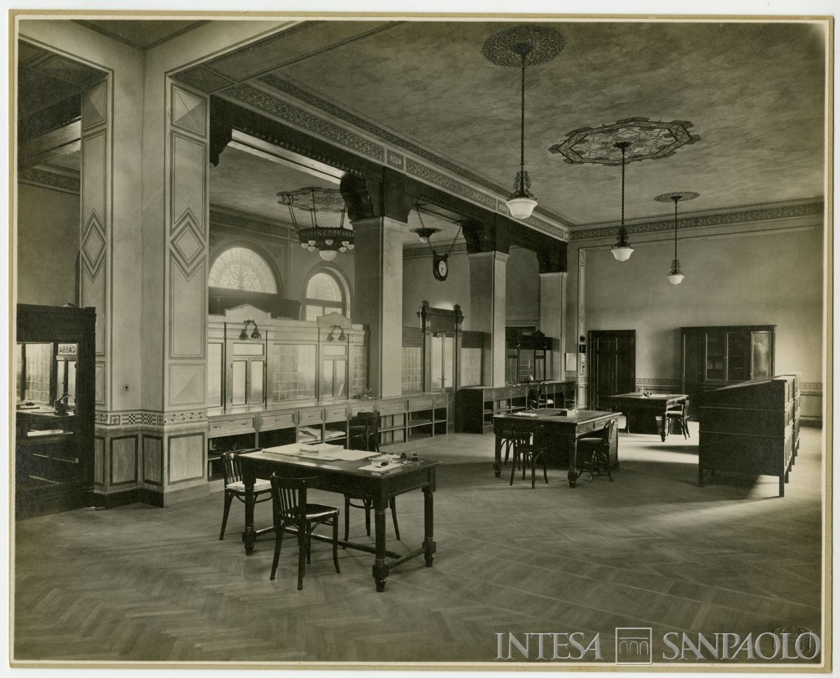 Cariplo, salone del pubblico della filiale di Legnano, 1927 (Giovara e Figli)