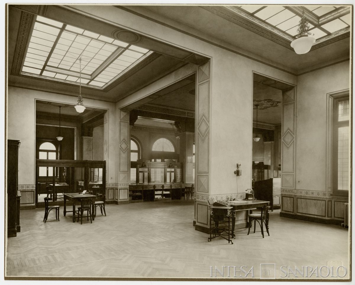 Cariplo, salone del pubblico della filiale di Legnano, 1927 (Giovara e Figli)