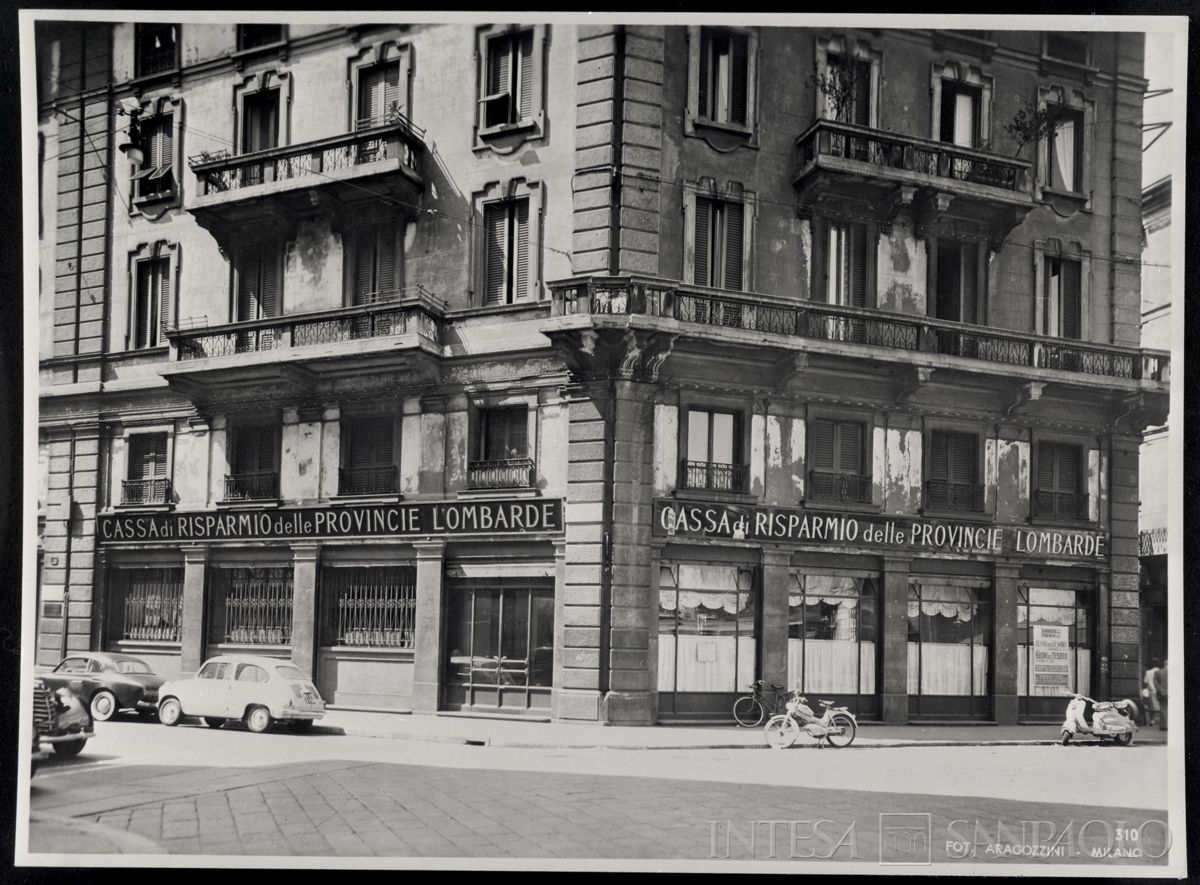 Cariplo, esterno dell'Agenzia 1 (Statuto) di Milano, 1958 (Vincenzo Aragozzini)
