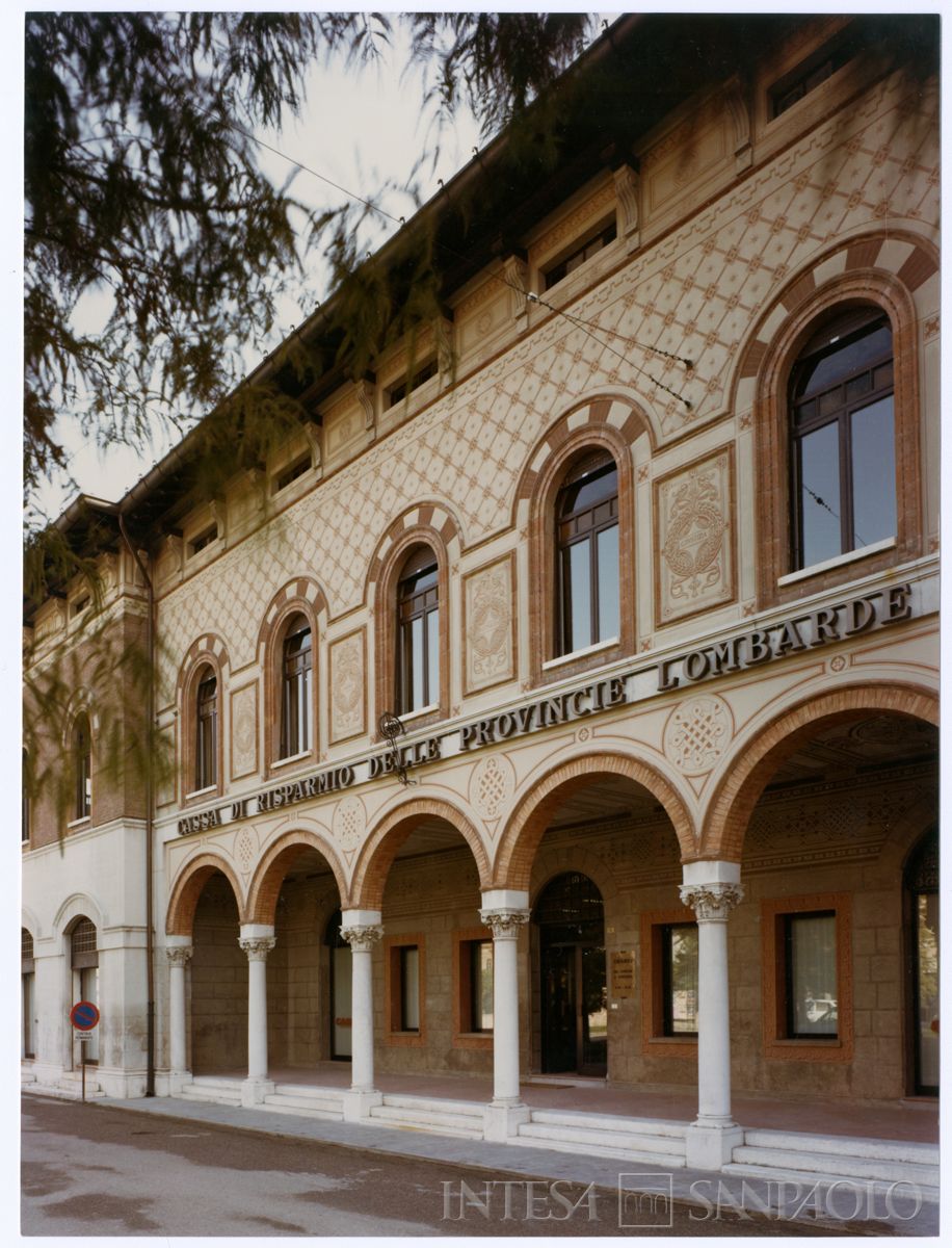 Cariplo, facciata della filiale di Pegognaga, 1982 (Mario La Porta)