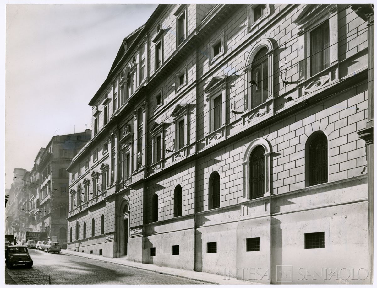 Cariplo, esterno della Sede di Roma, 1967 (Pontificia Fotografia Felici)