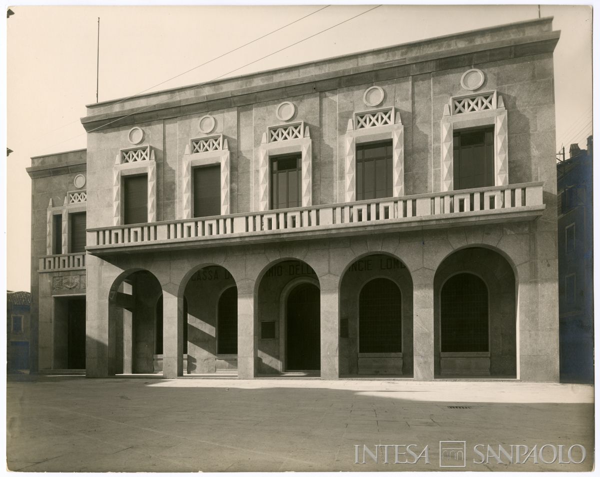 Cariplo, esterno della Sede di Varese, [1939] (Paganini)