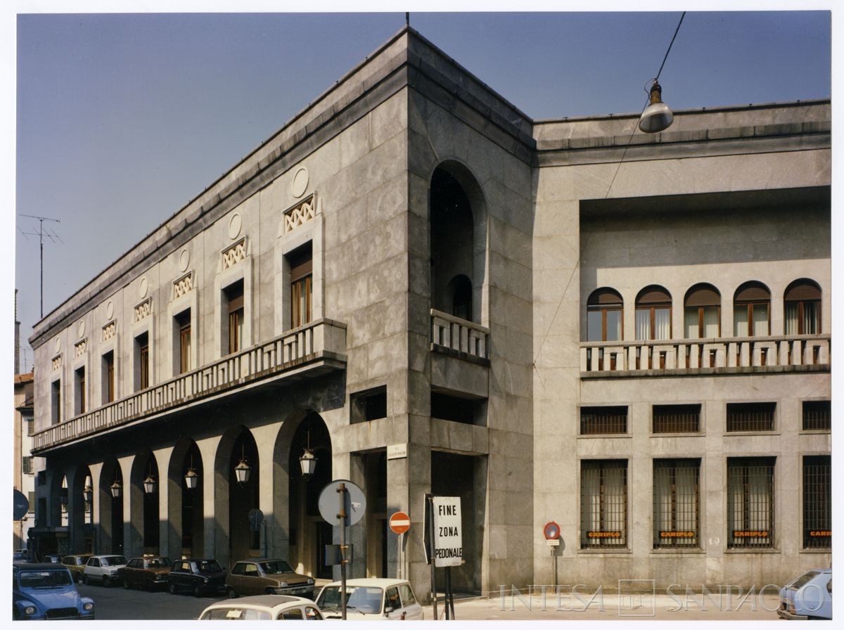 Cariplo, esterno della Sede di Varese, 1981 (Mario La Porta)