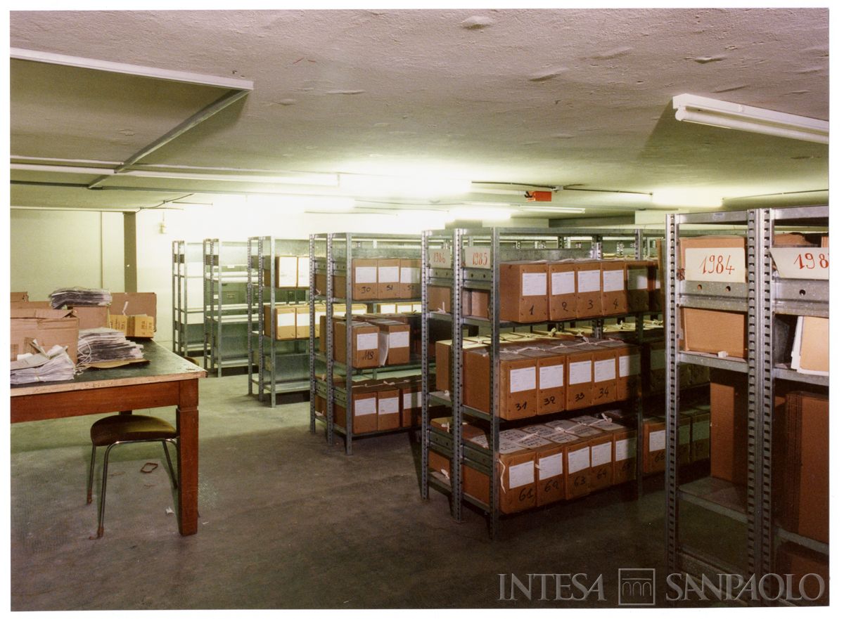 Cariplo, archivio della Sede di Varese, 1988 (Mario La Porta)
