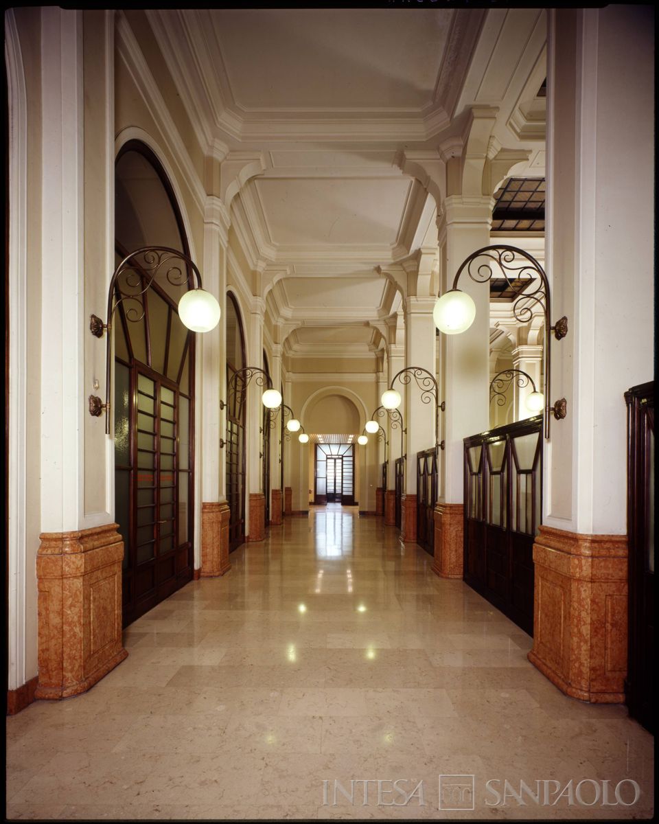 Cà de Sass, corridoio d'accesso, anni 1990 (Foto Nino De Angelis)