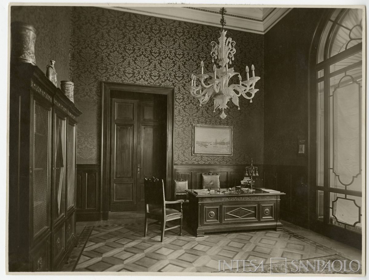 Cà de Sass, sala di direzione, anni 1920-1930 (Foto Camuzzi & Lomazzi)