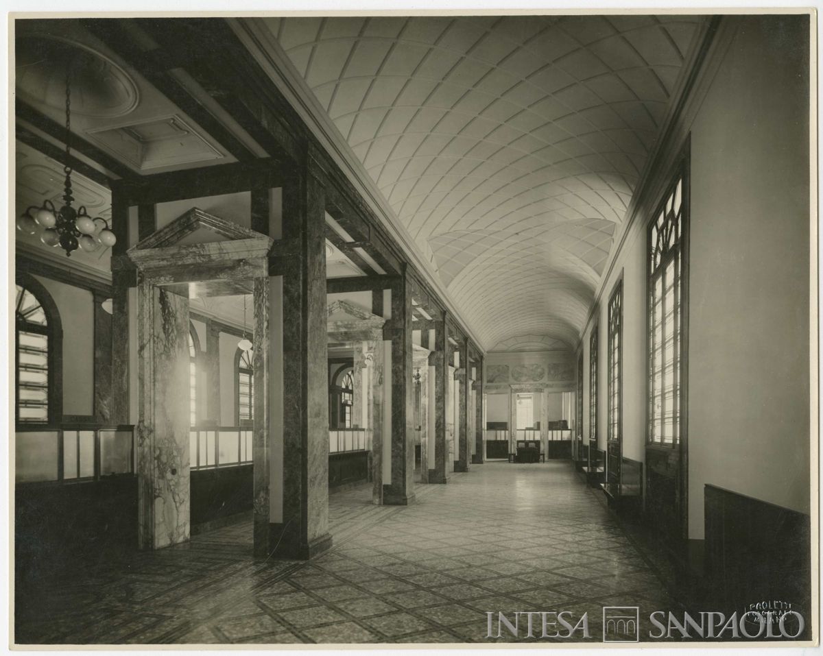 Cà de Sass: interni della cassa centrale, anni 1930 (foto di Antonio Paoletti)