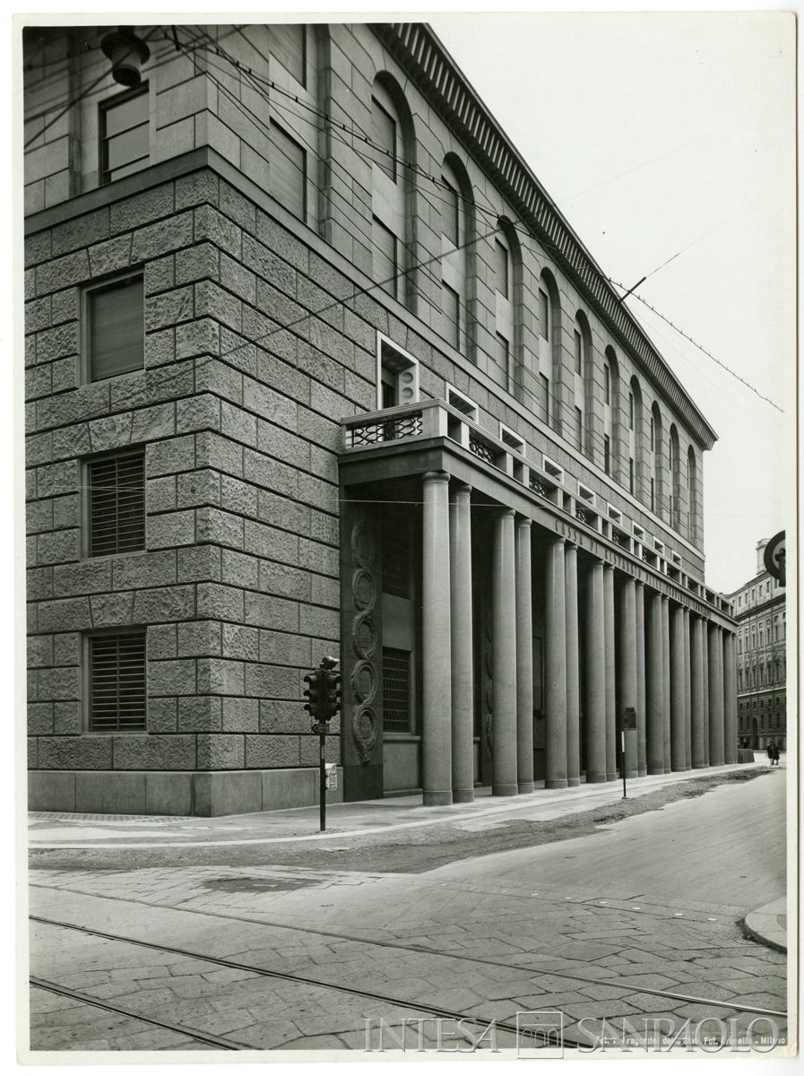 Palazzo delle Colonne, esterno, 1941 (Vincenzo Aragozzini)