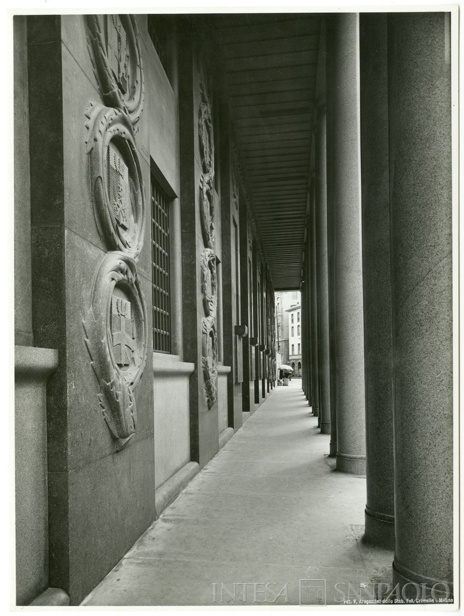 Palazzo delle Colonne, colonnato, 1941 (Vincenzo Aragozzini)