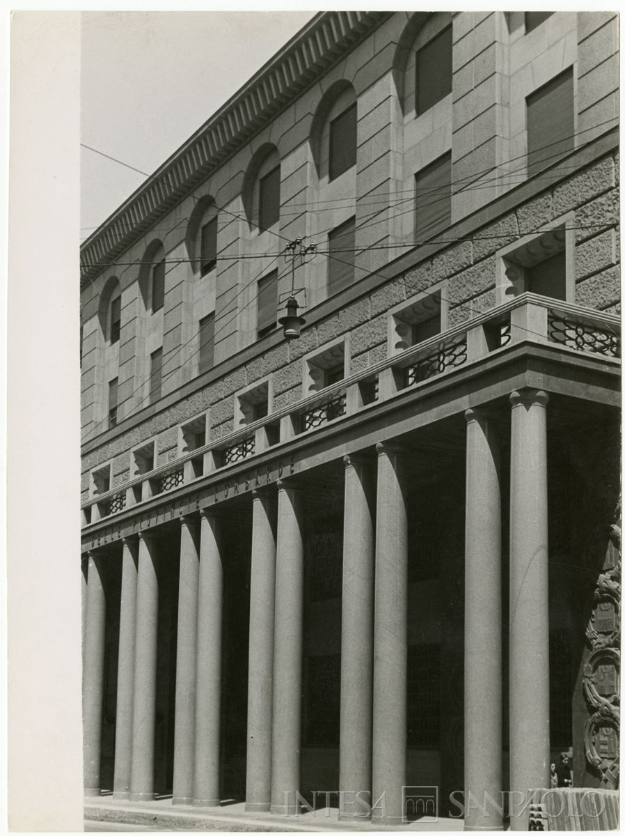 Palazzo delle Colonne, colonnato, 1941 (Bruno Stefani)