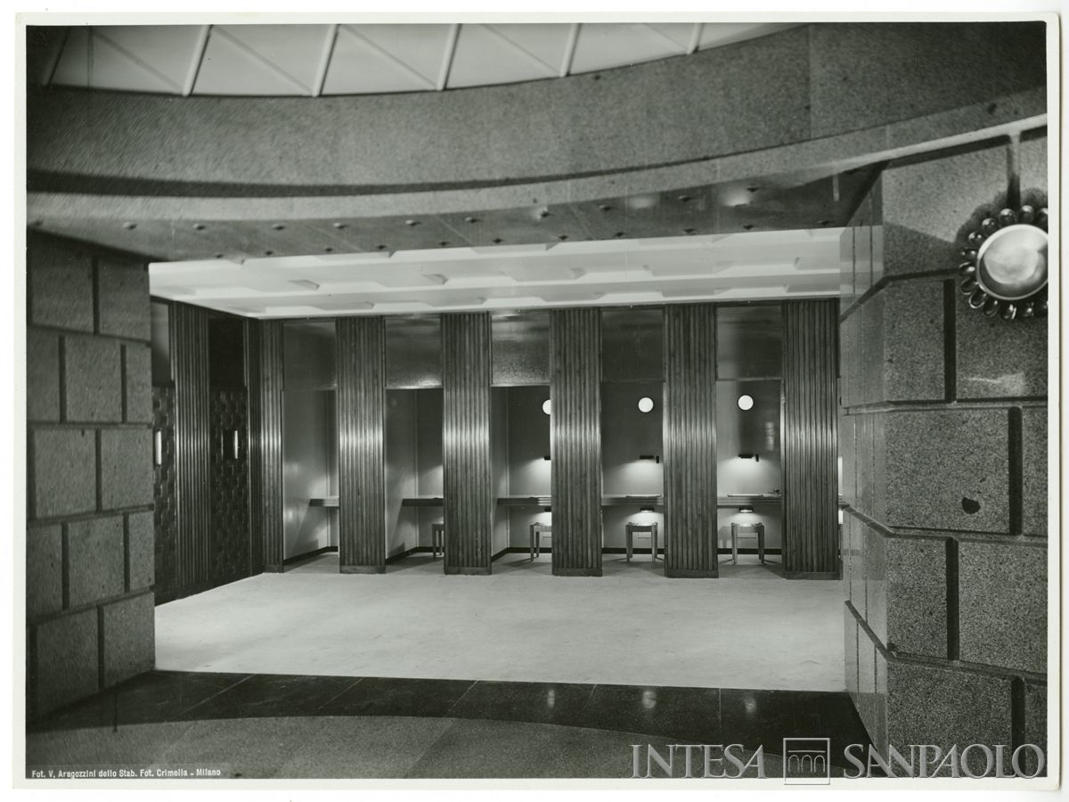 Palazzo delle Colonne, postazioni individuali, 1941 (Vincenzo Aragozzini dello Stabilimento Fotografico Crimella)