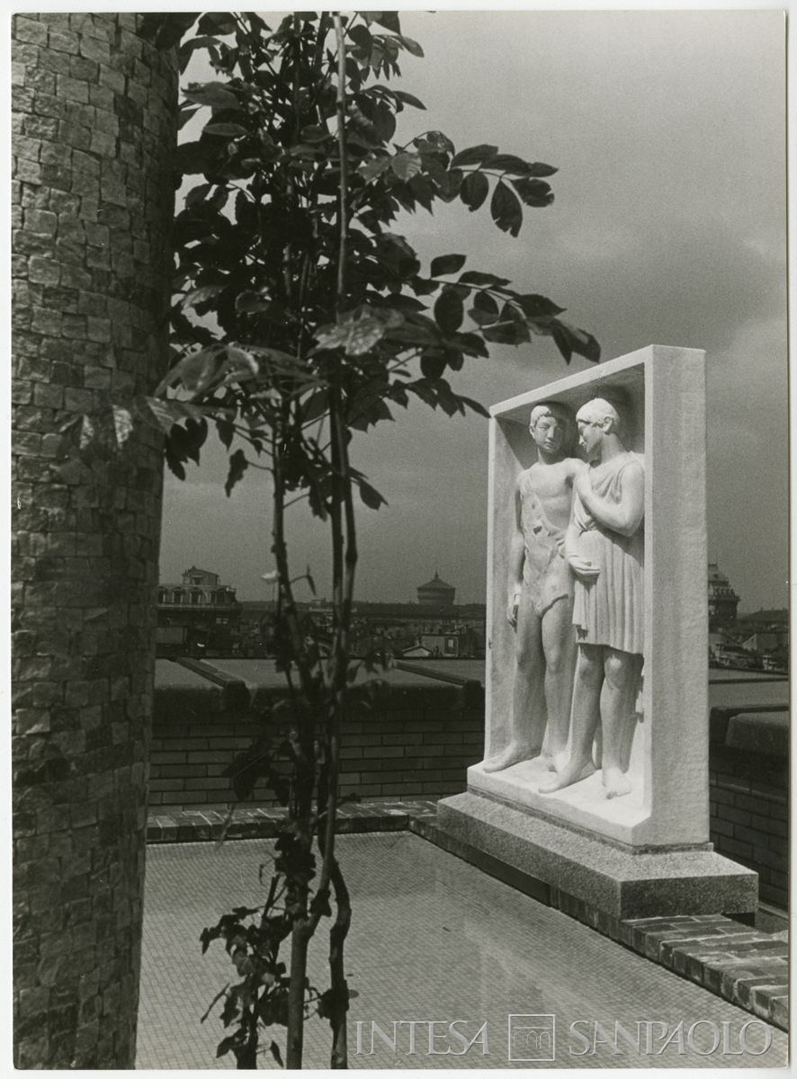 Palazzo delle Colonne, opera Dafni e Cloe di Nino Galizzi, 1941 (Bruno Stefani)