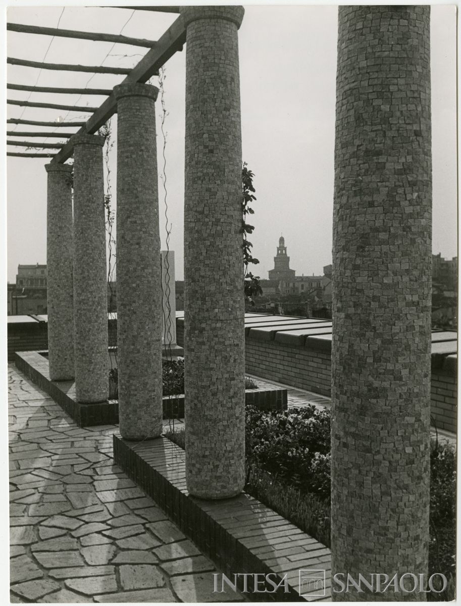 Palazzo delle Colonne, colonnato sul giardino pensile, 1941 (Bruno Stefani)