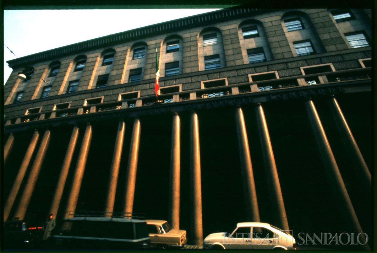 Palazzo delle Colonne, esterno, 1990 (fotografo sconosciuto)