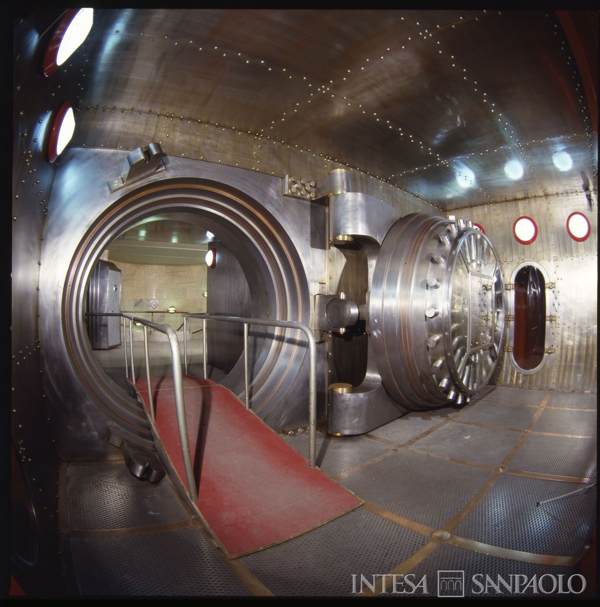 Palazzo delle Colonne, caveau, anno 1990 (fotografo sconosciuto)