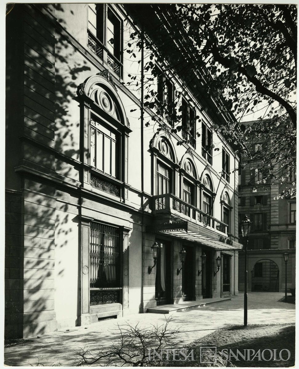 Palazzo Confalonieri, esterno, 1969 (Elle2)