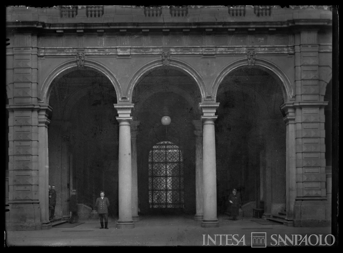 Cà de Sass, cortile interno, 1900-1930 (fotografo sconosciuto)