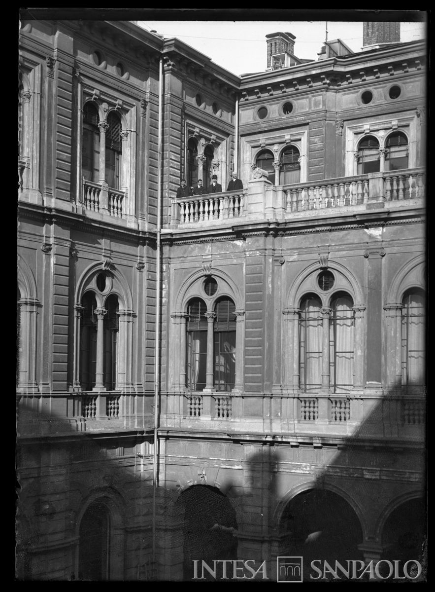 Cà de Sass, cortile interno, 1900-1930 (fotografo sconosciuto)
