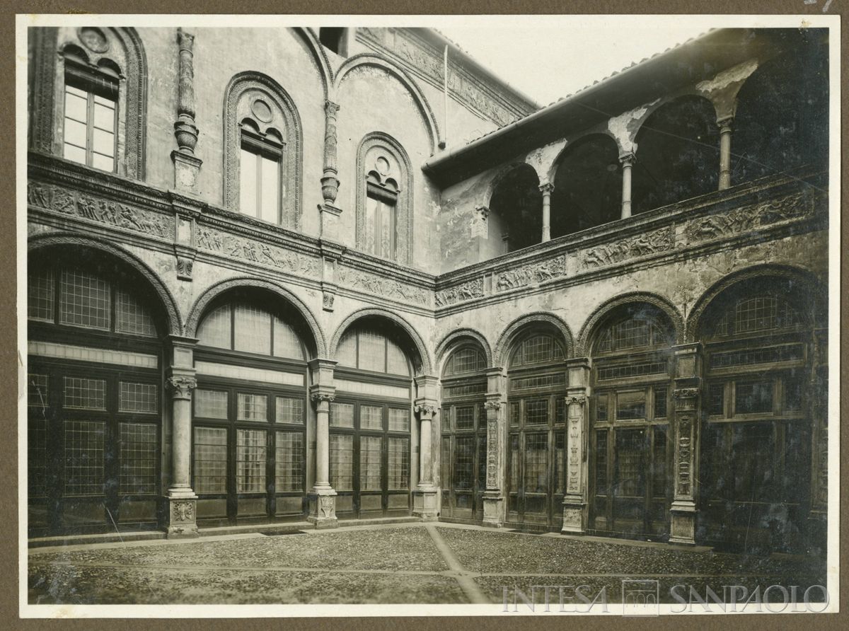 Cremona, Palazzo Fodri, 1927-1929 (foto attribuita a Ettore Zagnoni)