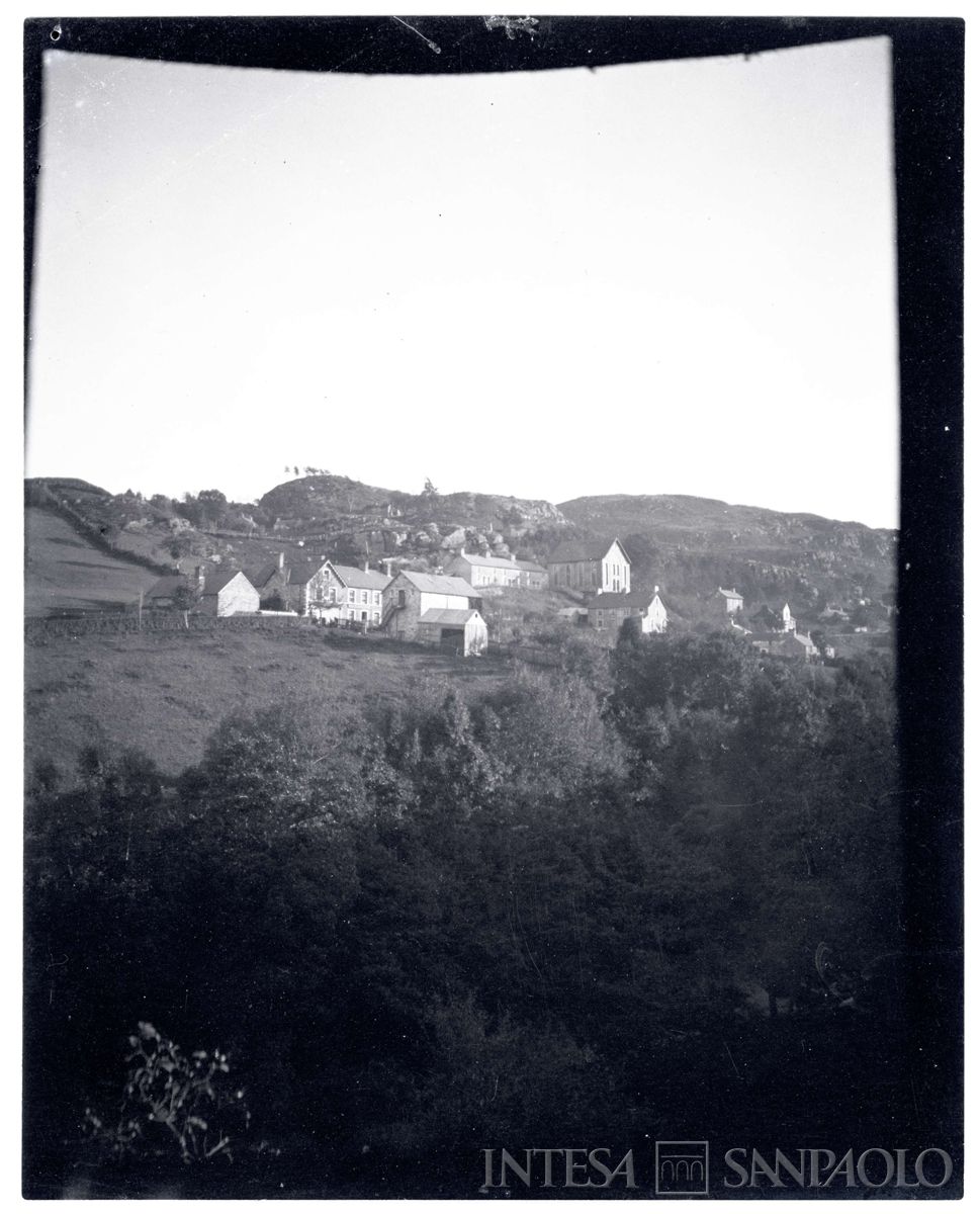 Scorcio del villaggio di Pont-rhyd-y-groes nel Galles, 1898-1901 (Bernardino Nogara)
