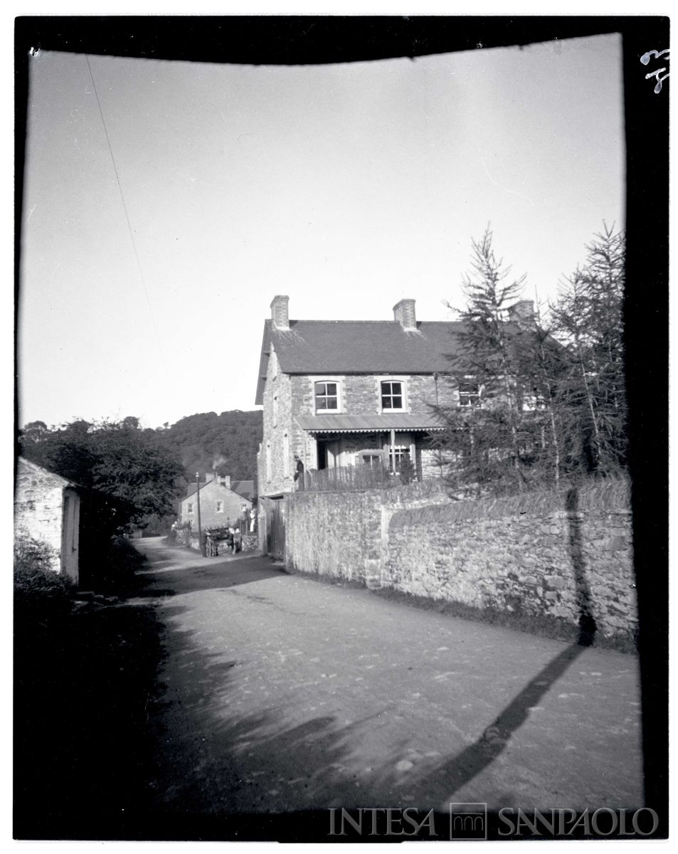 Scorcio del villaggio di Pont-rhyd-y-groes nel Galles, 1898-1901 (Bernardino Nogara)