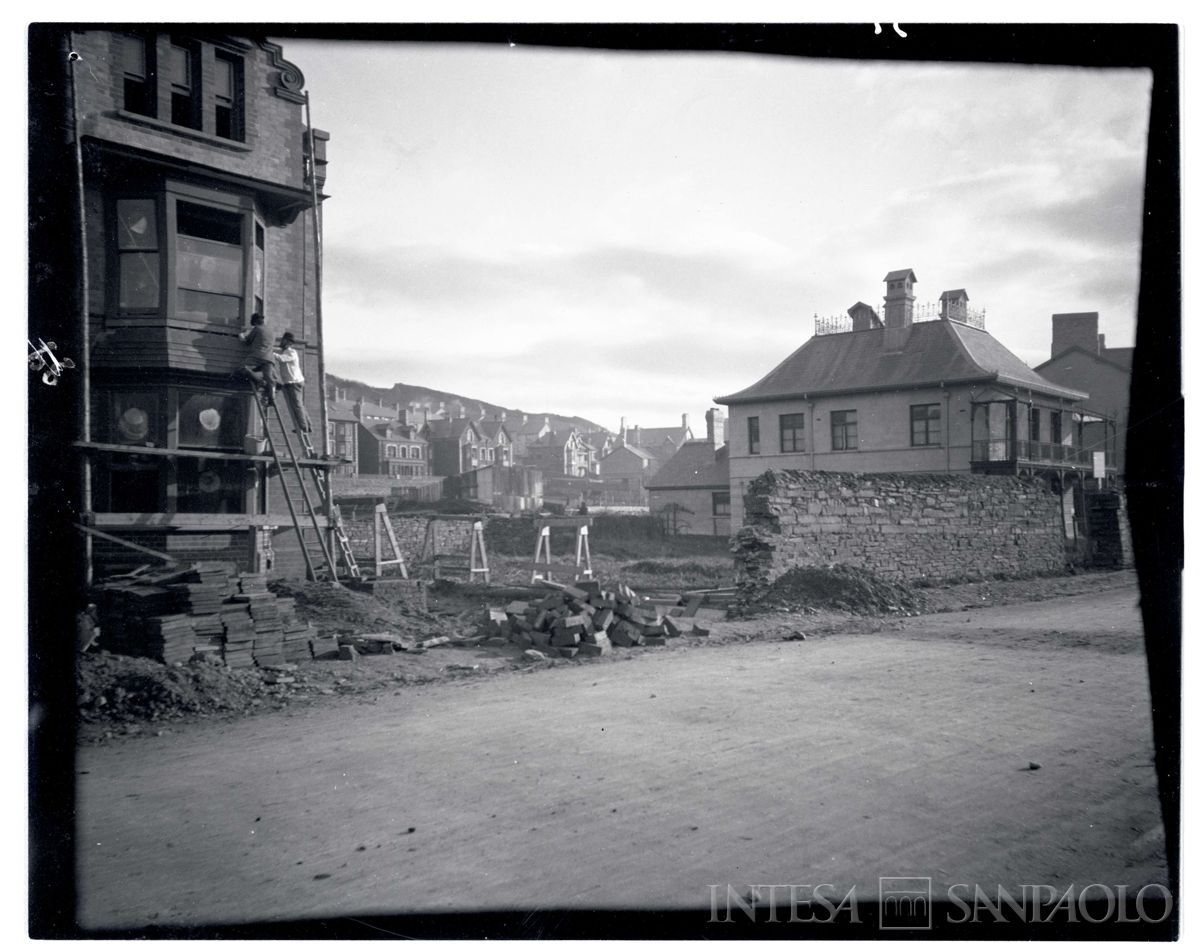 Scorcio della cittadina di Aberystwyth nel Galles, 1898-1901 (Bernardino Nogara)