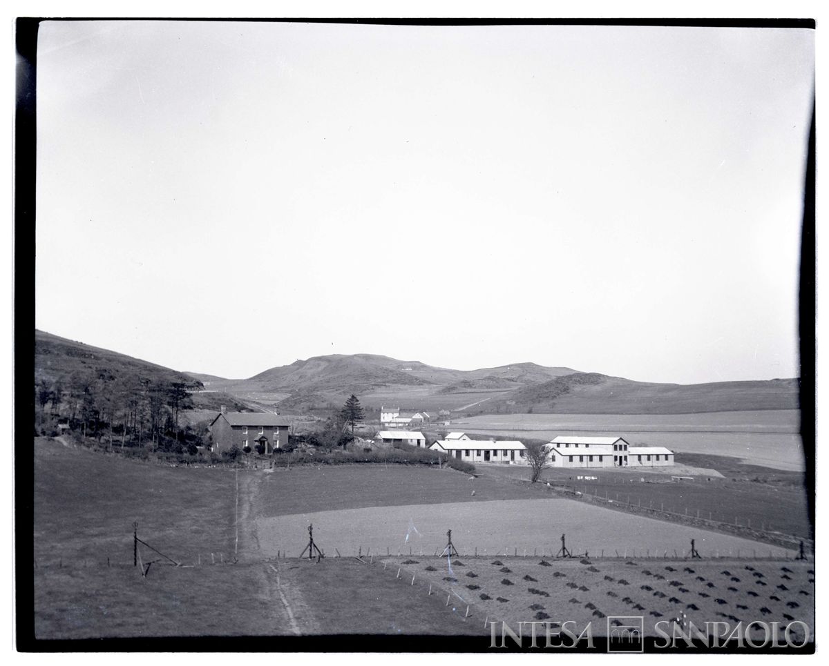Villaggio inglese nei pressi della miniera di Frongoch, 1899-1901 (Bernardino Nogara)