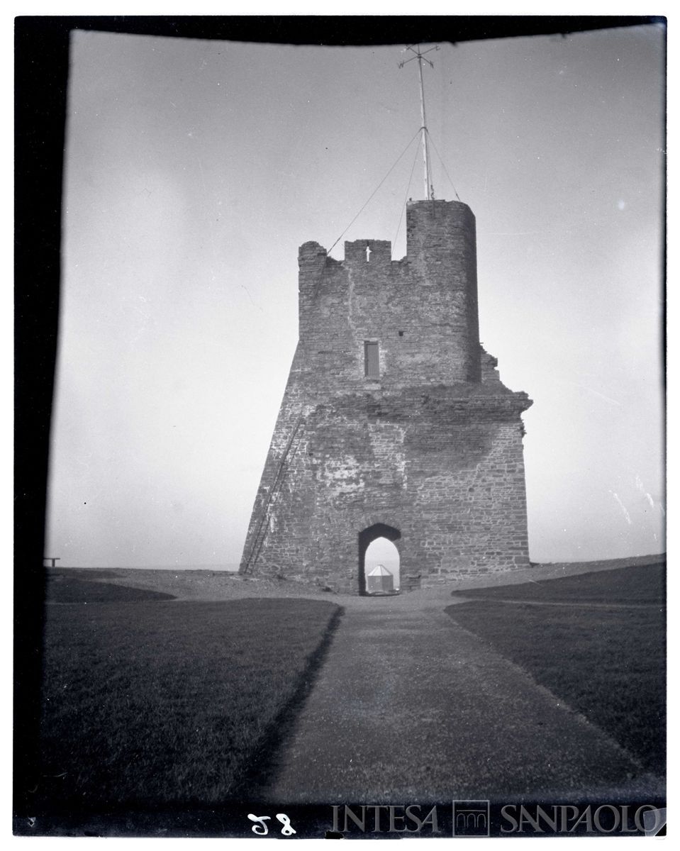 Ruderi di Castle Point nei pressi di Aberystwyth, 1898-1901 (Bernardino Nogara)