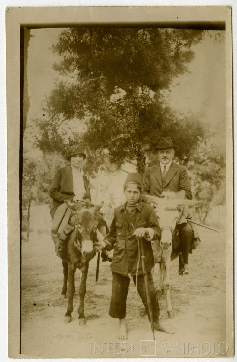 Bernardino e Ester Nogara ritratti all'isola di Prinkipo, 15 maggio 1925 (fotografo sconosciuto)