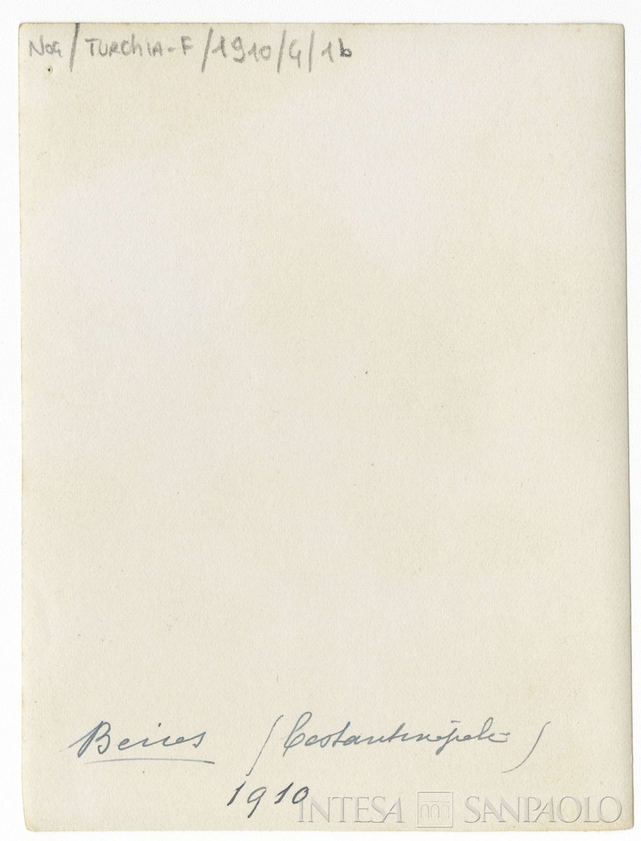 I figli di Ester e Bernardino Nogara, la balia Candida e altri a Beykos, 1910 (Bernardino Nogara)