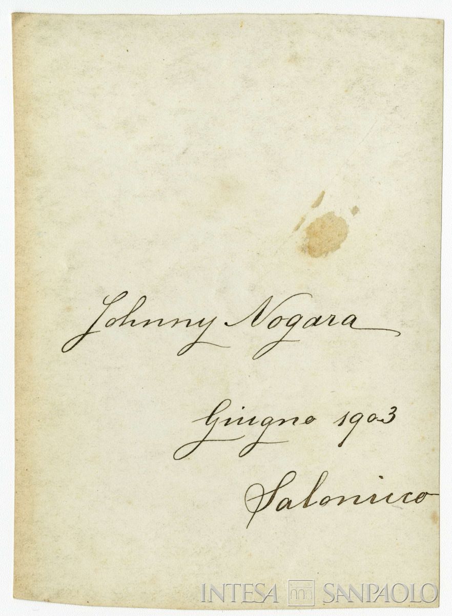 Nogara Johnny all'aperto davanti a casa con cariola, giugno 1903 (Bernardino Nogara), verso