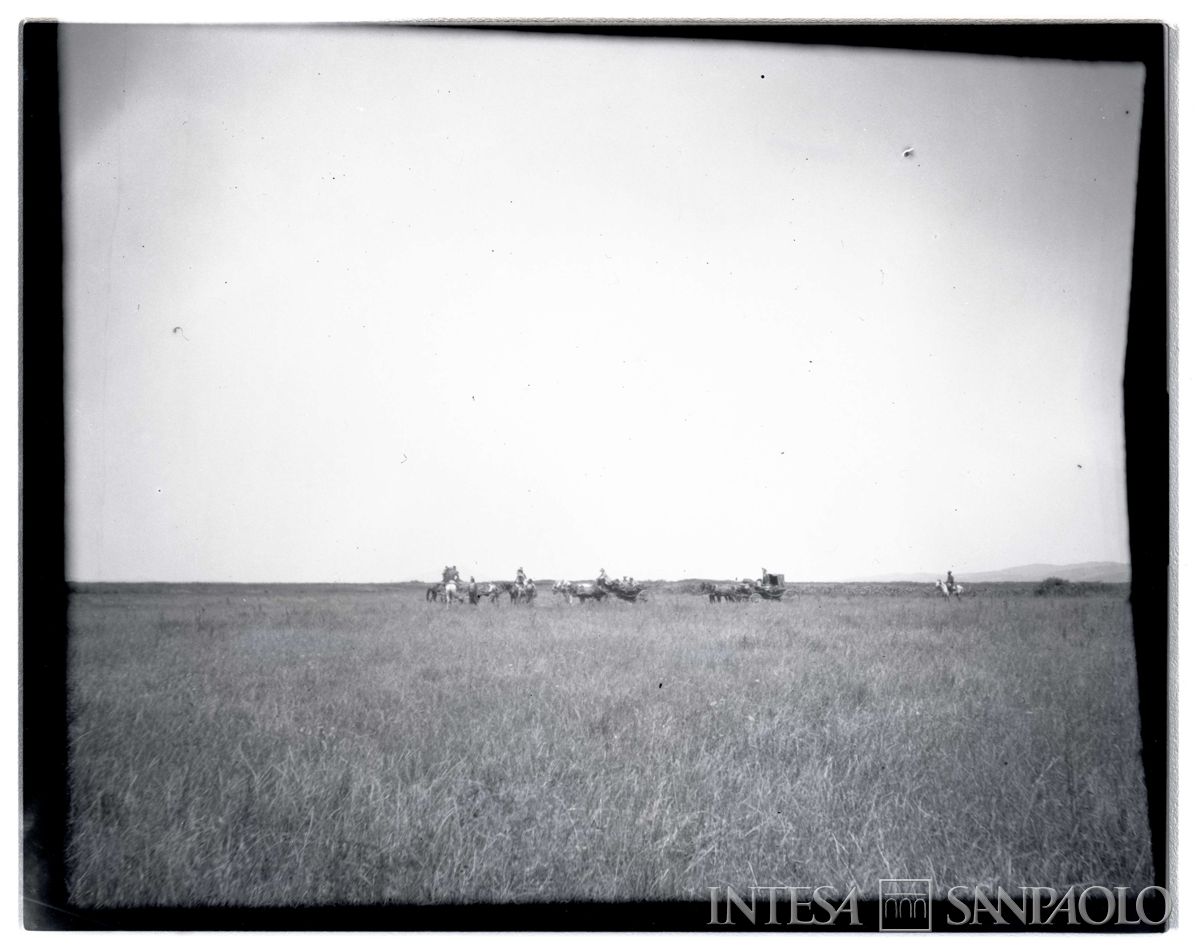 Uomini a cavallo e con carri in viaggio, 1903  - 1906 (Bernardino Nogara)