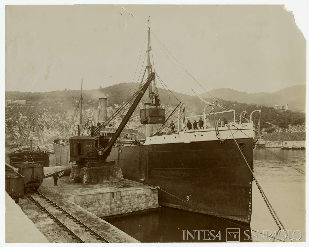 Zona del porto di imbarco nei pressi di Zonguldak sul Mar Nero, 1904 - 1914 (fotografo sconosciuto)