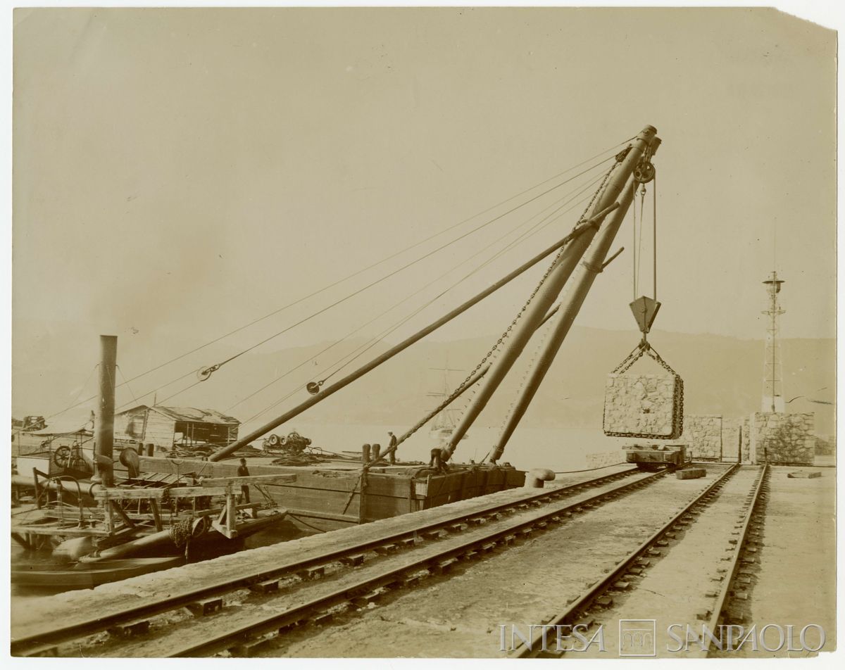 Zona del porto di imbarco nei pressi di Zonguldak sul Mar Nero, 1904 - 1914 (fotografo sconosciuto)