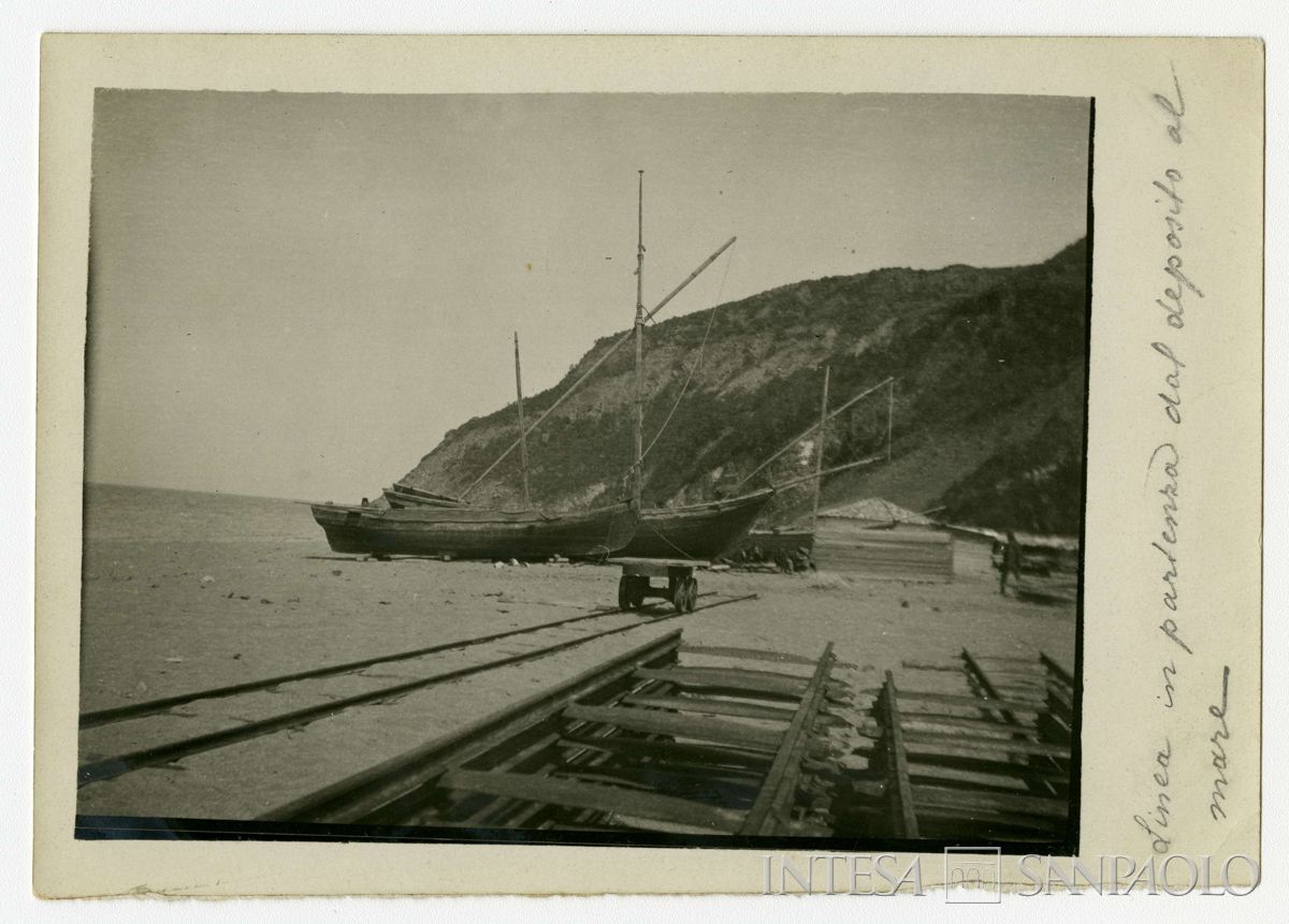 Molo di sbarco dei materiali a Kouby-Aghzi, deposito di Kouby, 1908 (Giulio Martelli)