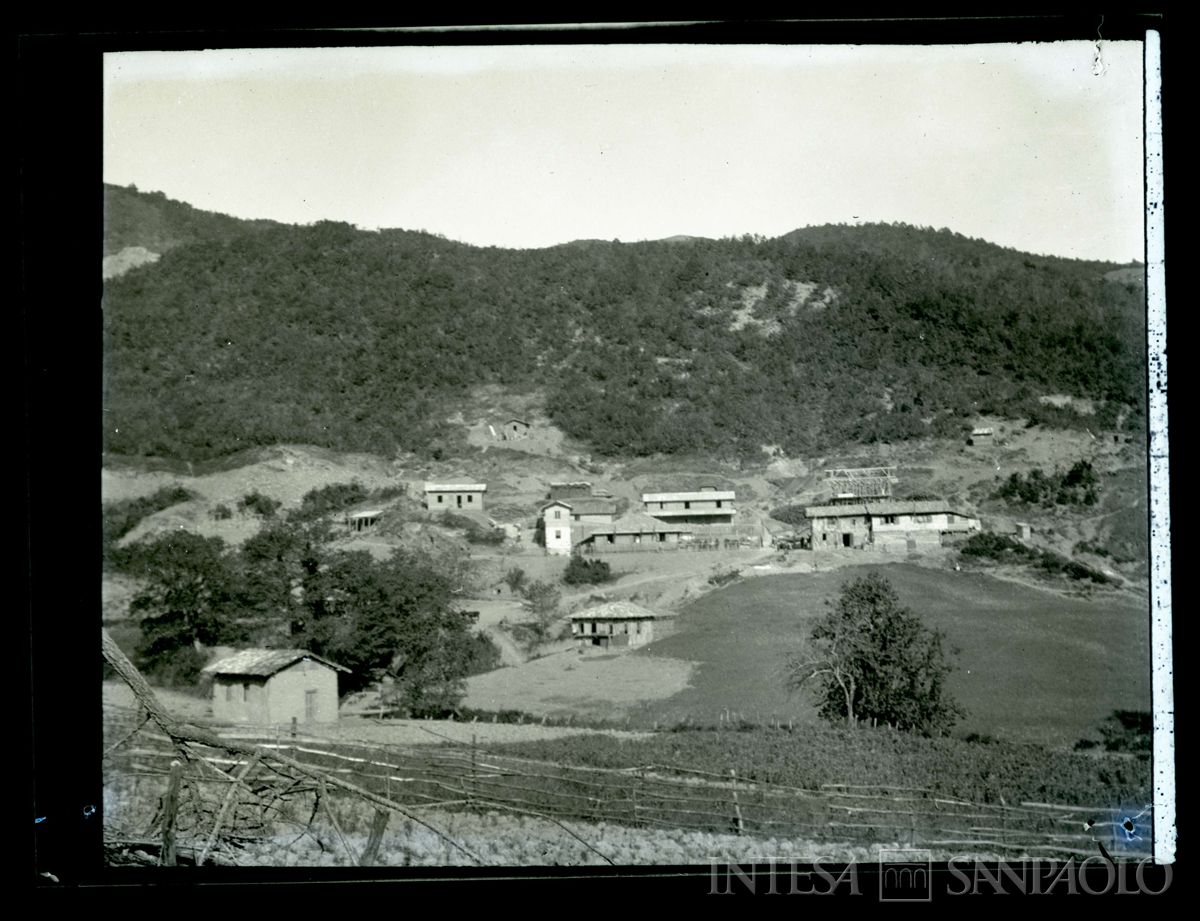 Villaggio di Cozlu - Gùzel Keùi, valle di Kouby, in progressivo ampliamento, 1908 (Giulio Martelli)