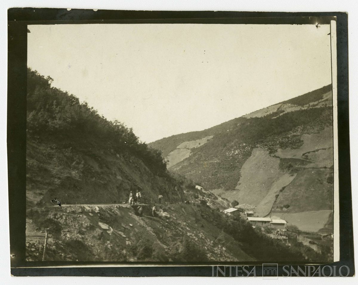 Villaggio di Cozlu - Gùzel Keùi, valle di Kouby, in progressivo ampliamento, 1908 (Giulio Martelli)