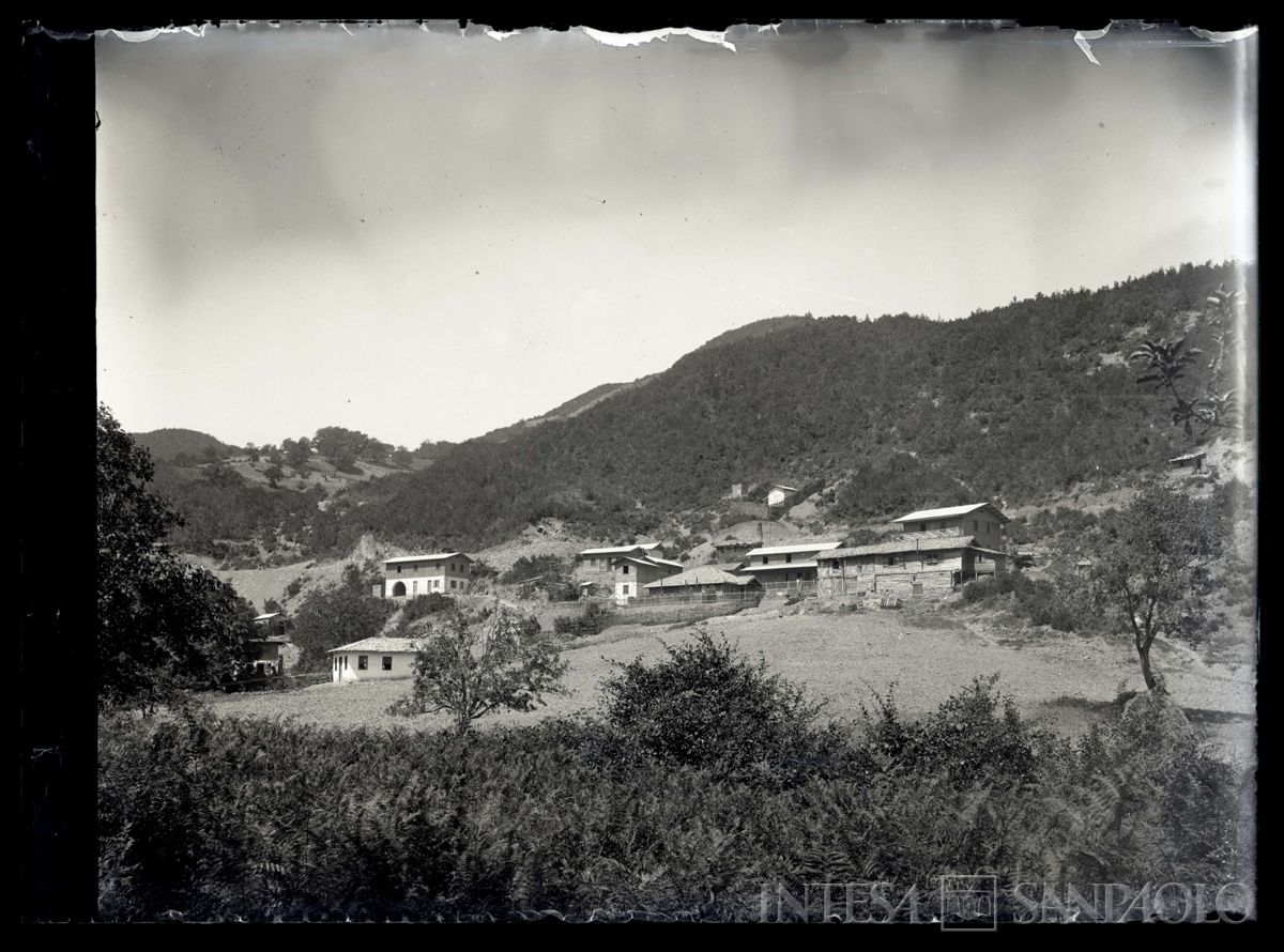 Villaggio di Cozlu - Gùzel Keùi, valle di Kouby, in progressivo ampliamento, 1908 (fotografo sconosciuto)