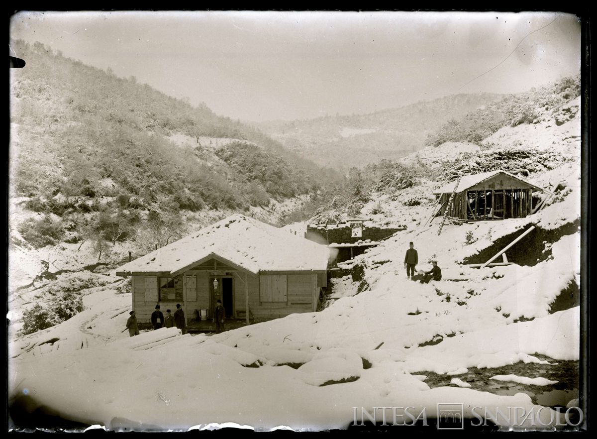 Villaggio di Cozlu - Gùzel Keùi, valle di Kouby, sotto la neve, 1908 circa (fotografo sconosciuto)