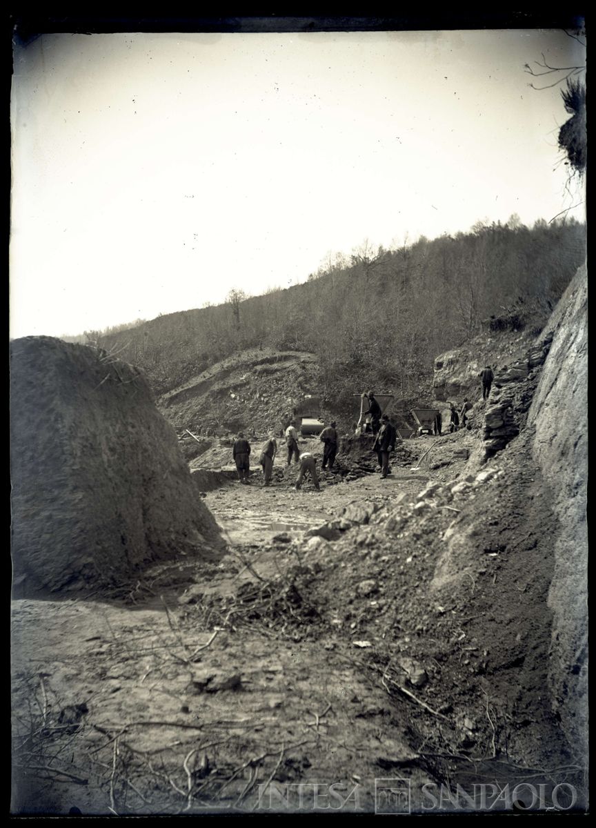 Lavori per la costruzione di una strada o decauville in Turchia, 1904 - 1914 (fotografo sconosciuto)