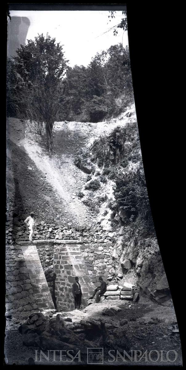 Imbocco di galleria a Kouby, 1904-1914 (fotografo sconosciuto)