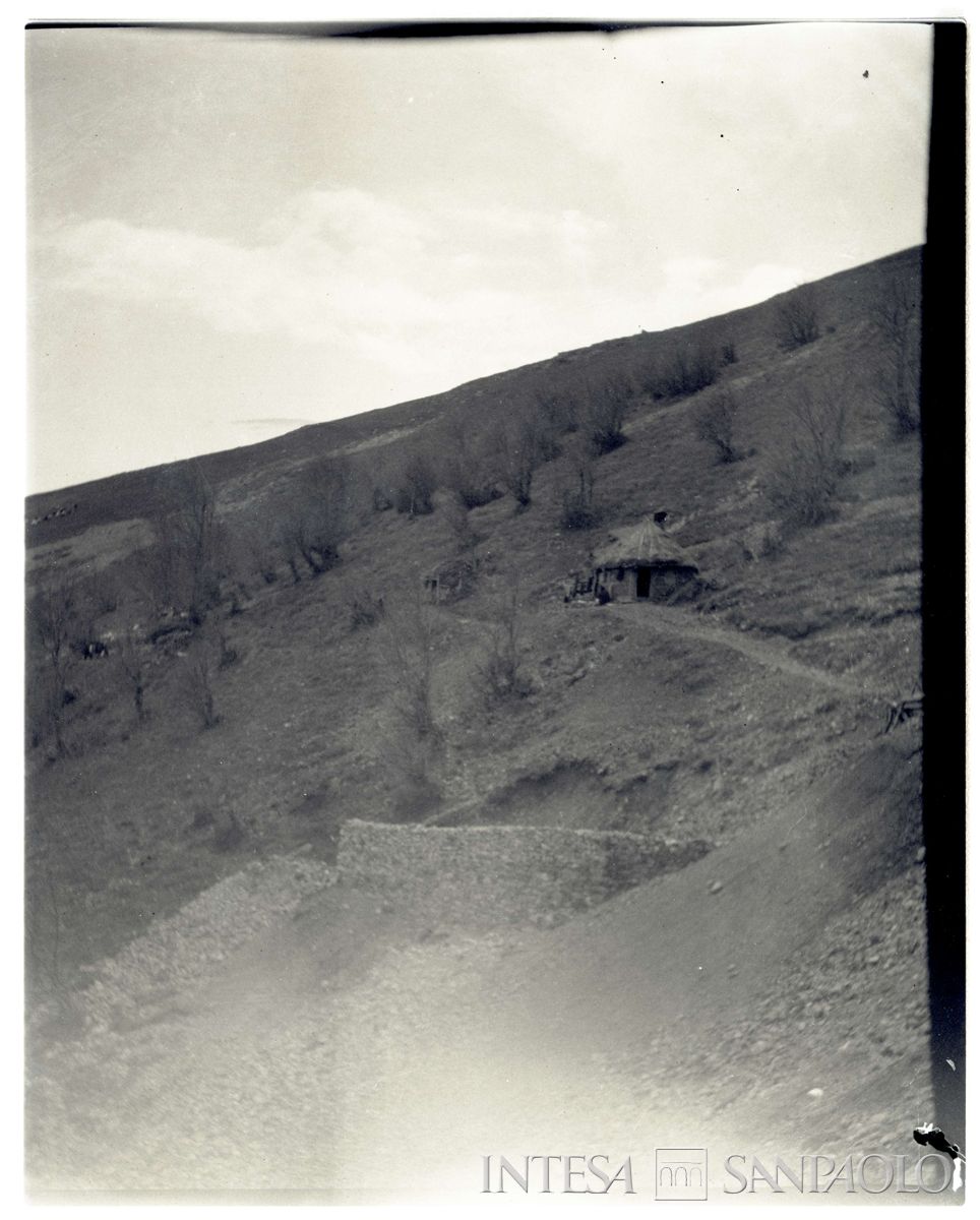Villaggi di capanne in Bulgaria, 1903-1907 (Bernardino Nogara)