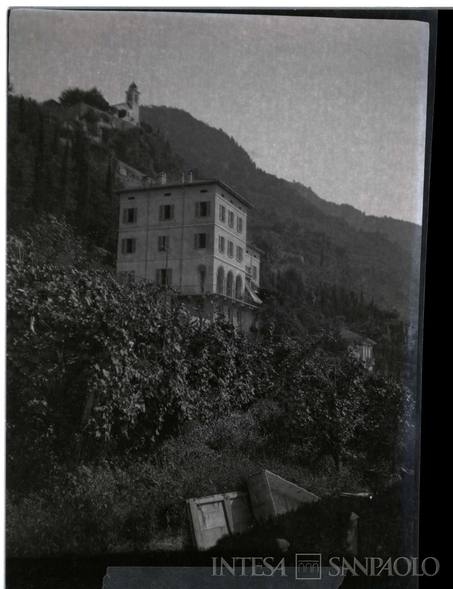 La casa di Bellano dopo l'ampliamento, primo quarto XX secolo (fotografo sconosciuto)