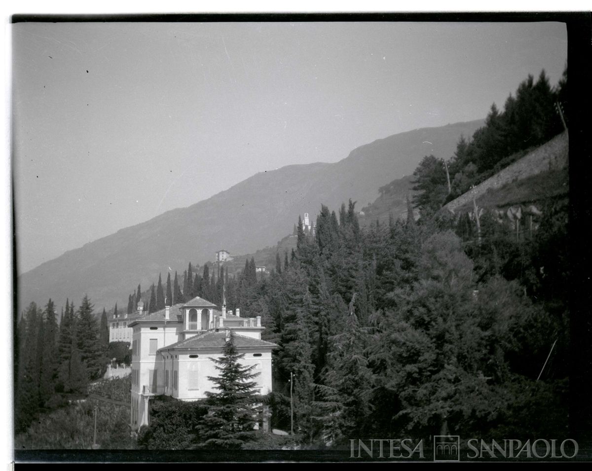 La casa di Bellano dopo l'ampliamento, primo quarto XX secolo (fotografo sconosciuto)